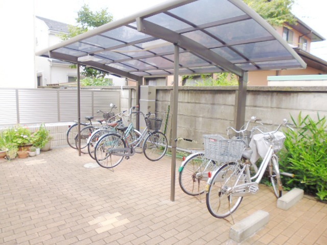 その他共有部分　★屋根付駐輪場★（空き状況・使用料等詳細はご確認下さい）