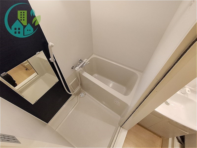 バス・シャワールーム　レオネクスト六甲篠原（家具・家電付、仲介手数料不要）