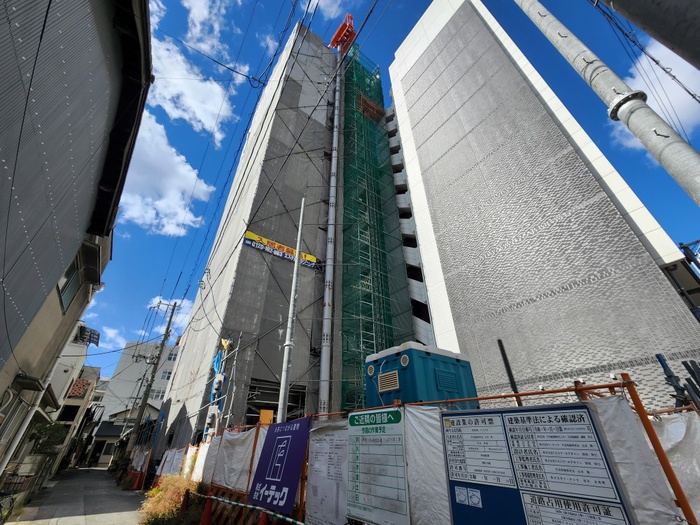 建物外観　建築中