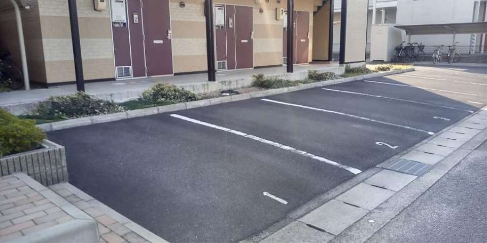駐車場　駐車場