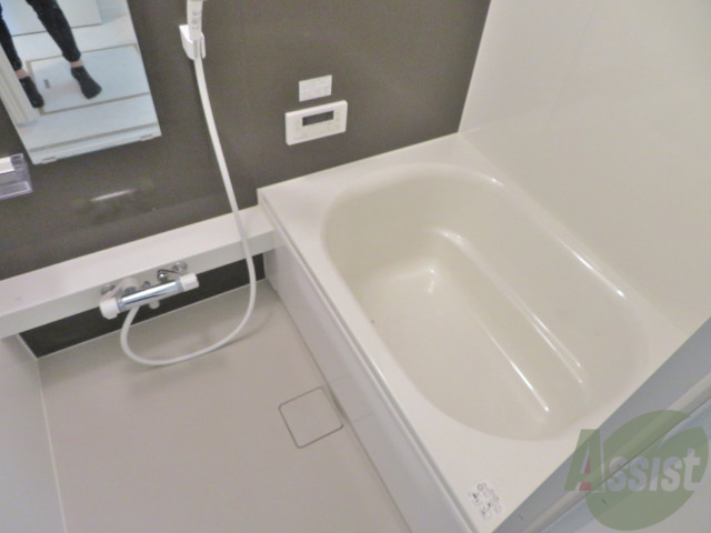 バス・シャワールーム　疲れた時はゆっくり湯船につかってみてはいかがでしょうか。