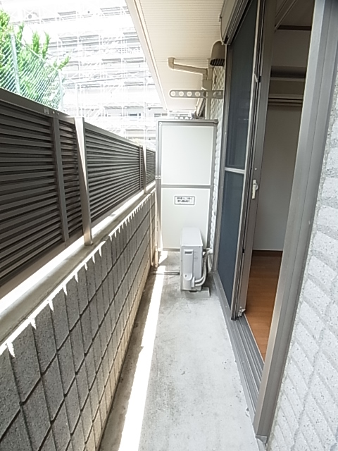 バルコニー　テラス