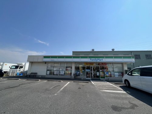 コンビニ　ファミリーマート 千葉愛生町店（コンビニ）まで658m