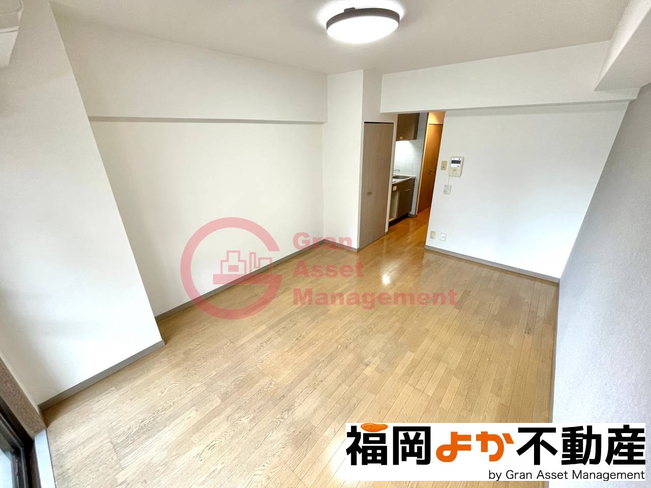 その他部屋・スペース　開放的な寝室です