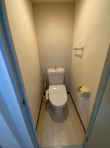 トイレ　参考写真になりますのでご承知おきください。
