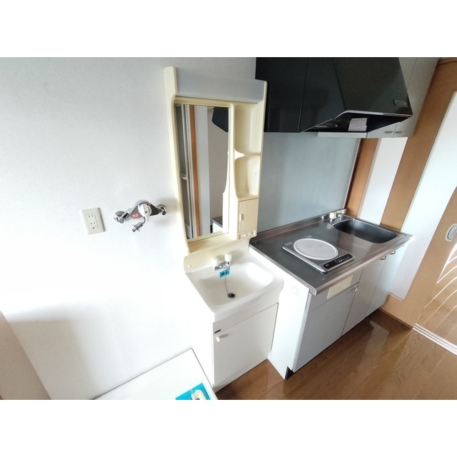 洗面設備　※別間取りの写真です