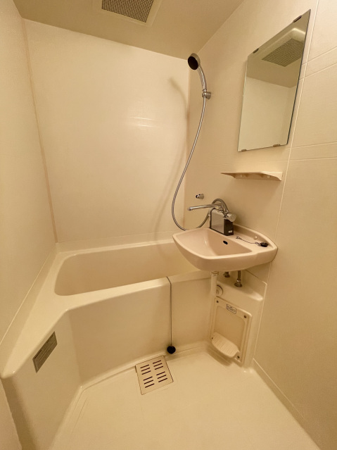 バス・シャワールーム　※同タイプ参考写真