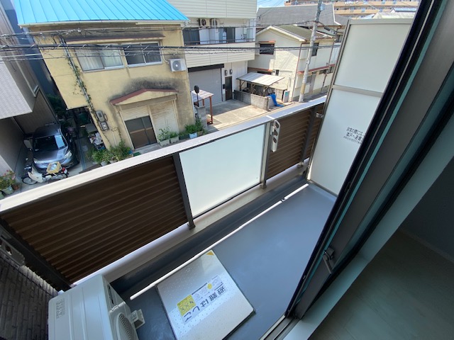 バルコニー　室内は現状を優先します