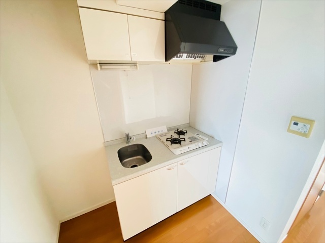 キッチン　同一建物内１４０４号室内装写真