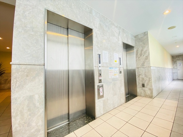 その他共有部分　同一建物内１４０４号室内装写真