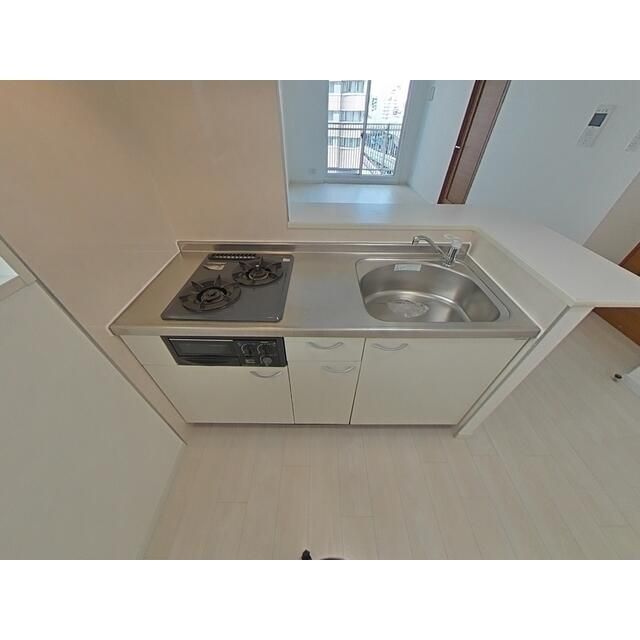 キッチン　コンパクトなキッチンで掃除もラクラク