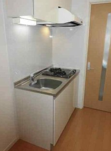 キッチン　別部屋参考写真となります