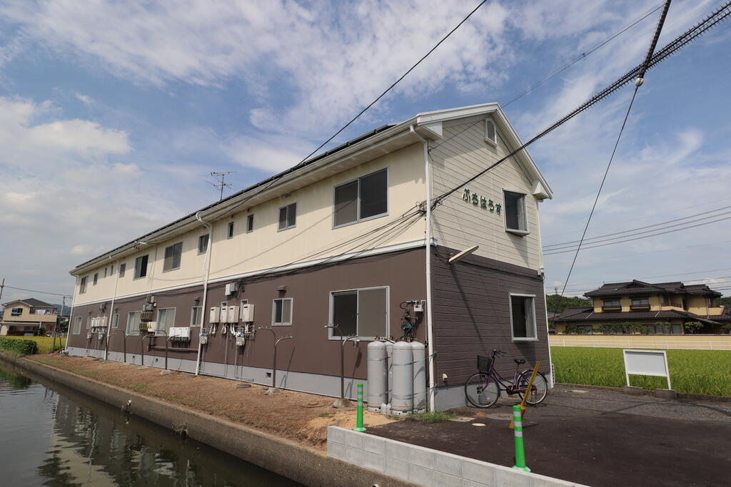 建物外観　2階建てアパートです！