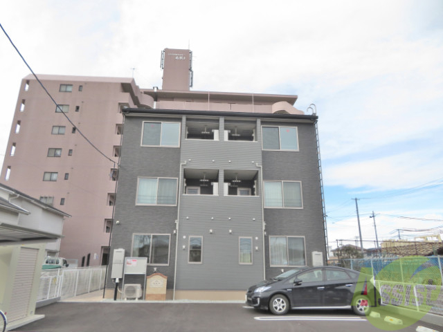 建物外観　名取市上余田字市坪「ヴィカーサ」