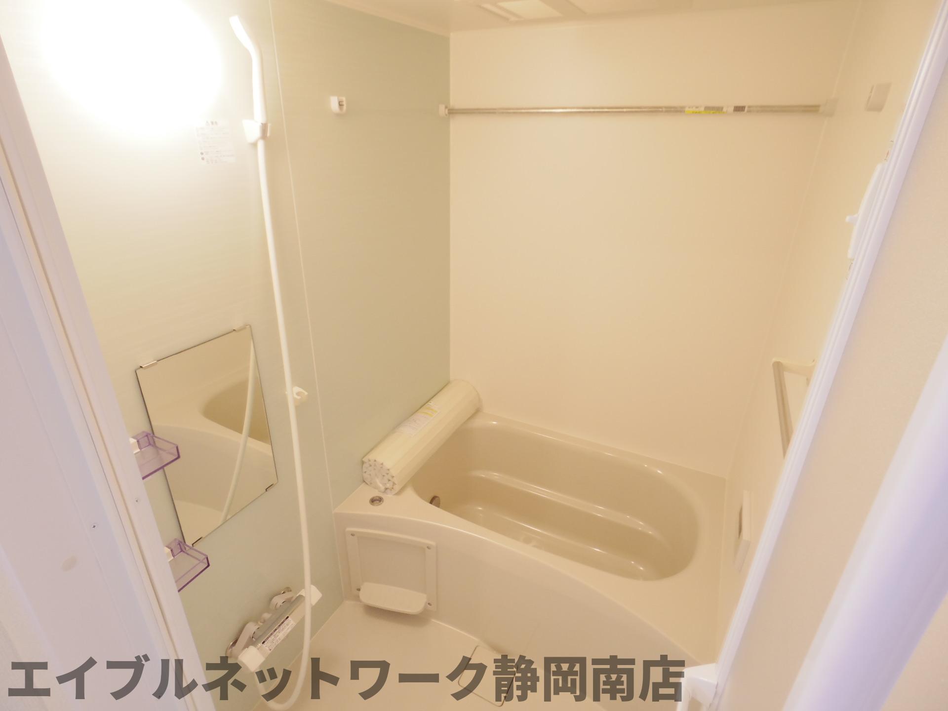 バス・シャワールーム　お風呂で日々の疲れを落としましょう
