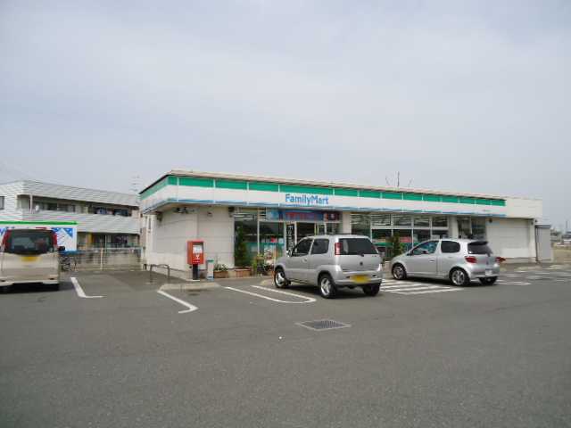 その他　ファミリーマート大泉寄木戸店（その他）まで681m