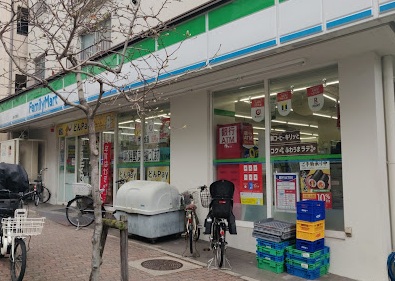 コンビニ　ファミリーマート　神戸花隈店（コンビニ）まで460m