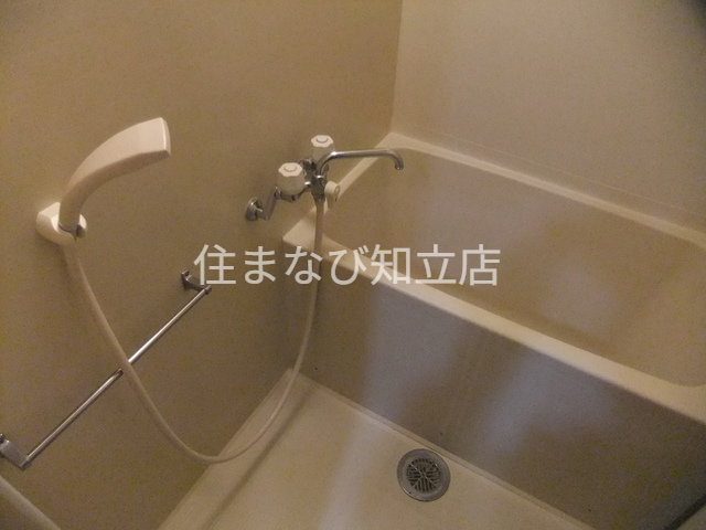 バス・シャワールーム　同型別部屋写真