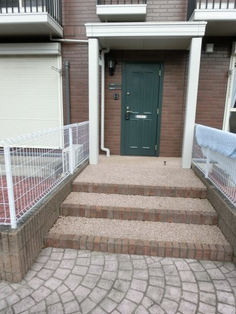 エントランス　お部屋につながるエントランスです