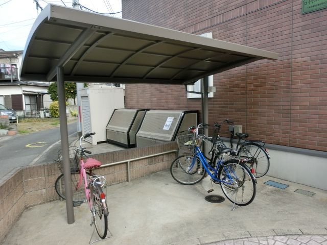 その他　敷地内の駐輪場です