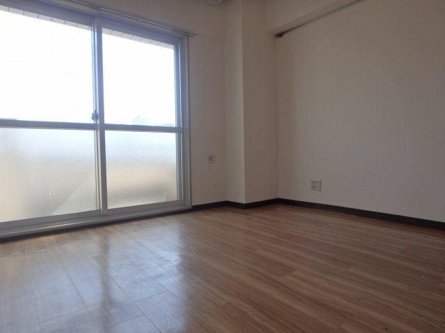 居室・リビング　「南向きのお部屋です」