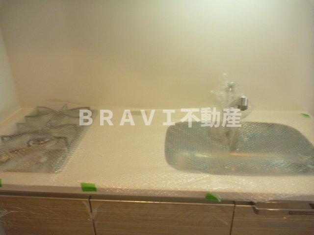 キッチン　【プレサンス心斎橋ニスト】キッチンです