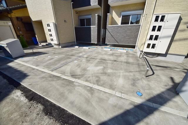 駐車場　敷地内駐車場
