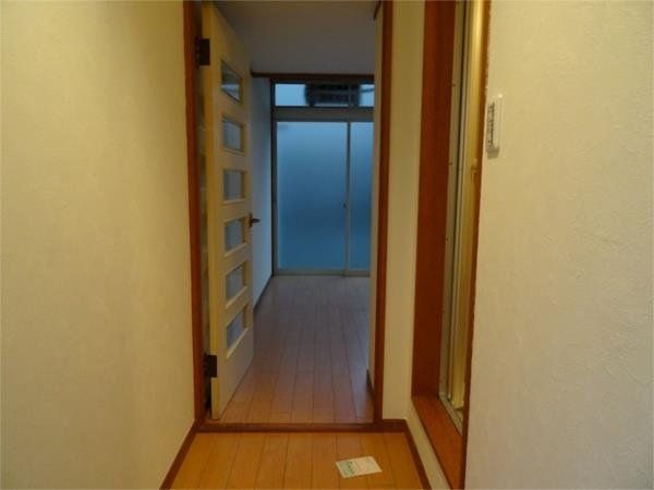 玄関　※同仕様写真です
