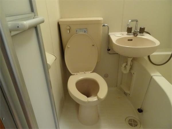 トイレ　※同仕様写真です