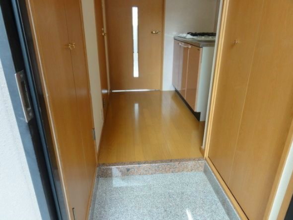 玄関　※別号室参考写真※