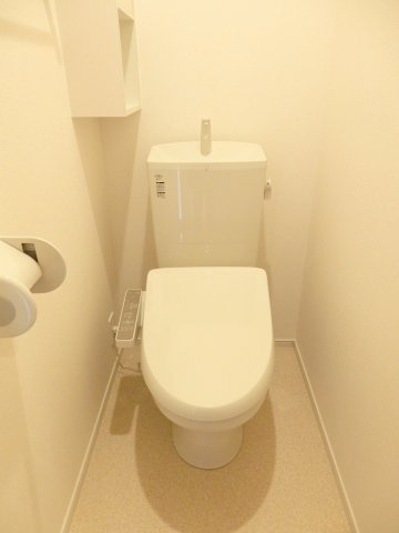 トイレ　清潔感のあるトイレです