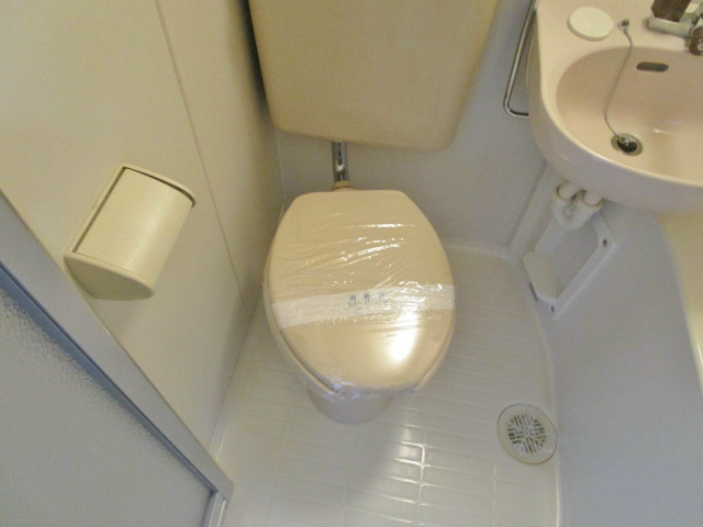 トイレ　※別号室の写真使用中