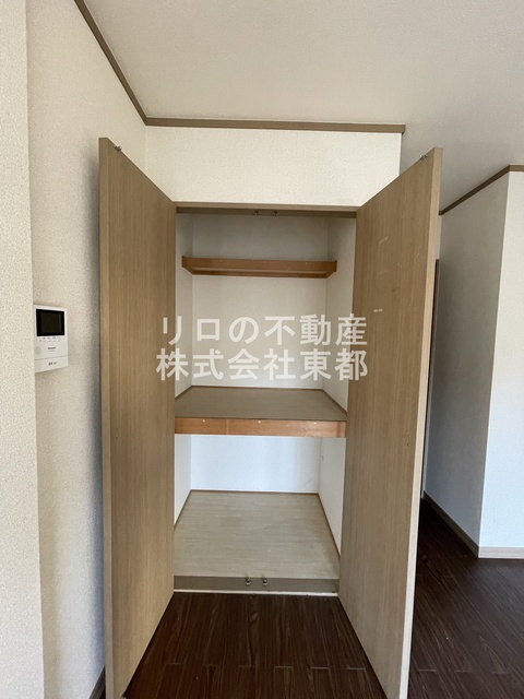 収納　奥行のある収納付です！増えがちな荷物をもスッキリ収納できます