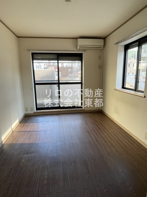 居室・リビング　明るい雰囲気で暮らしやすい！優しい質感の室内がオススメ☆