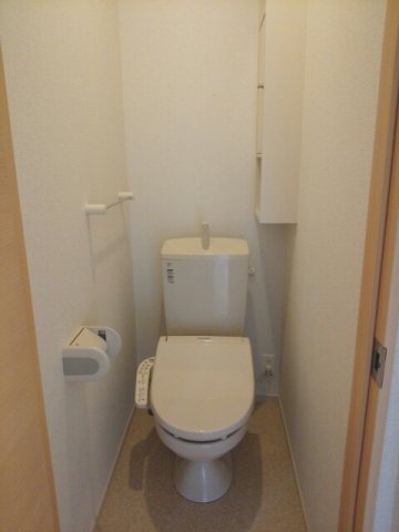 トイレ　清潔感のあるトイレです