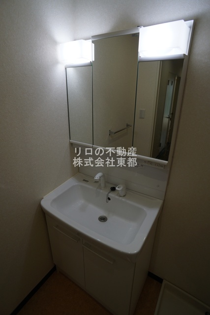 洗面設備　嬉しい洗面台は独立タイプ！