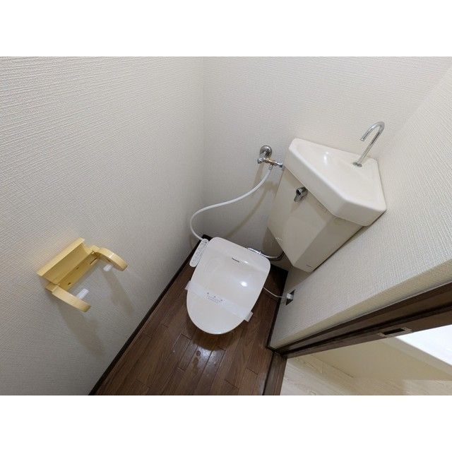 ＪＲ両毛線 伊勢崎駅 徒歩26分 2階建 築37年のトイレ写真