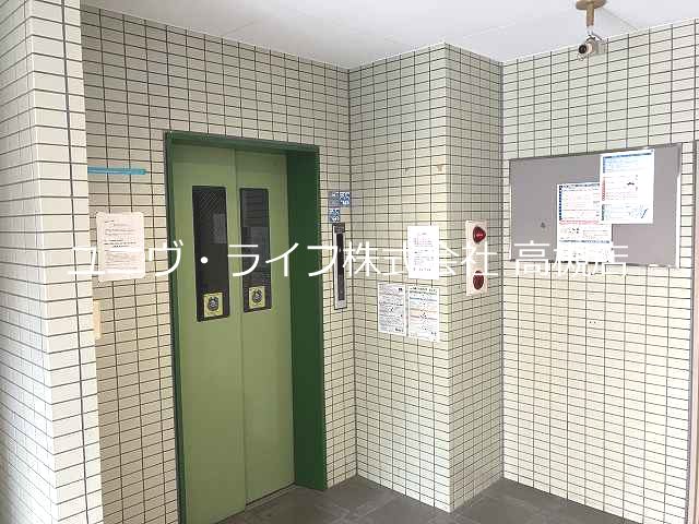 ロビー　エレベーター有り