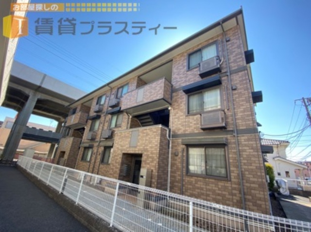 建物外観　最寄り駅からの安心した帰宅コース。