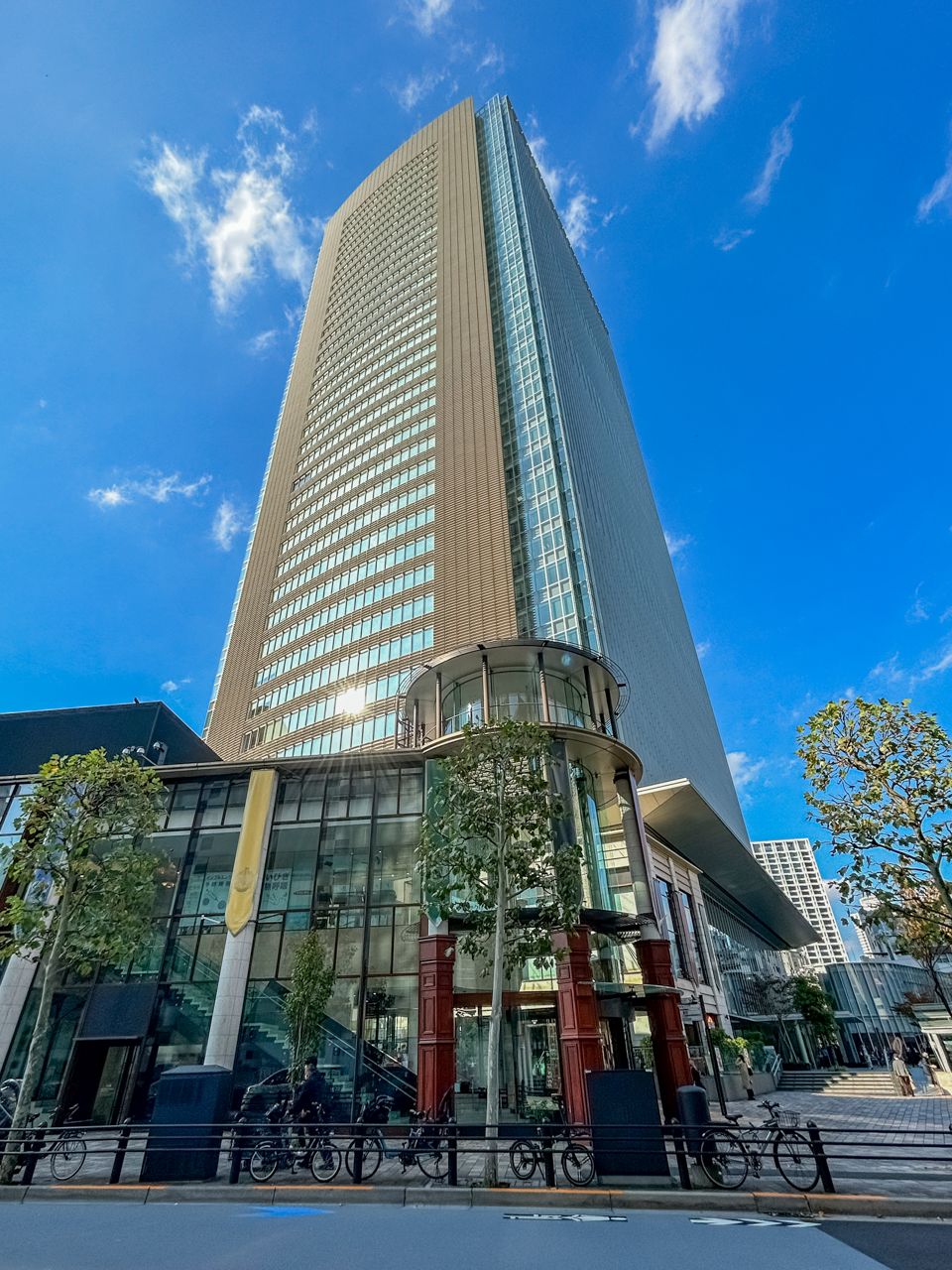 ショッピングセンター　赤坂BizタワーSHOPS＆DINING（ショッピングセンター）まで559m