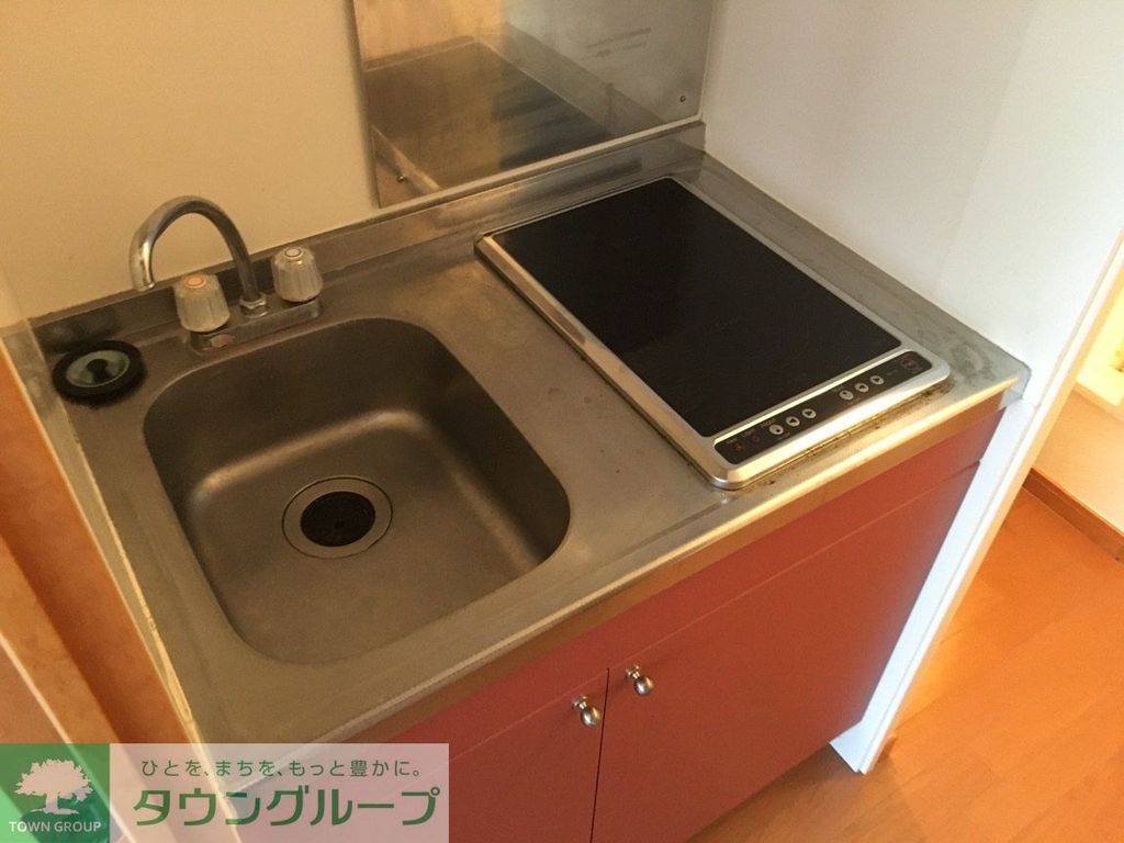 キッチン　仕様・設備は現況と異なる場合があります。現況優先。