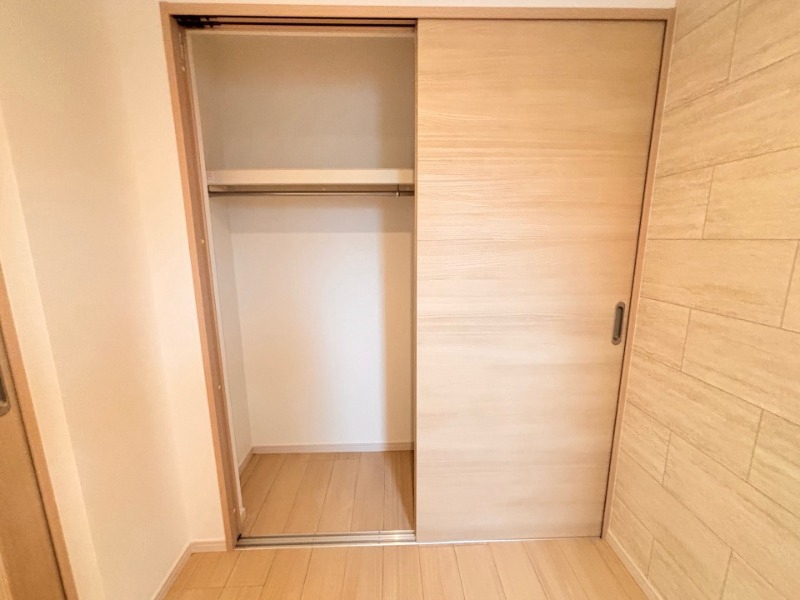 収納　※同型イメージ