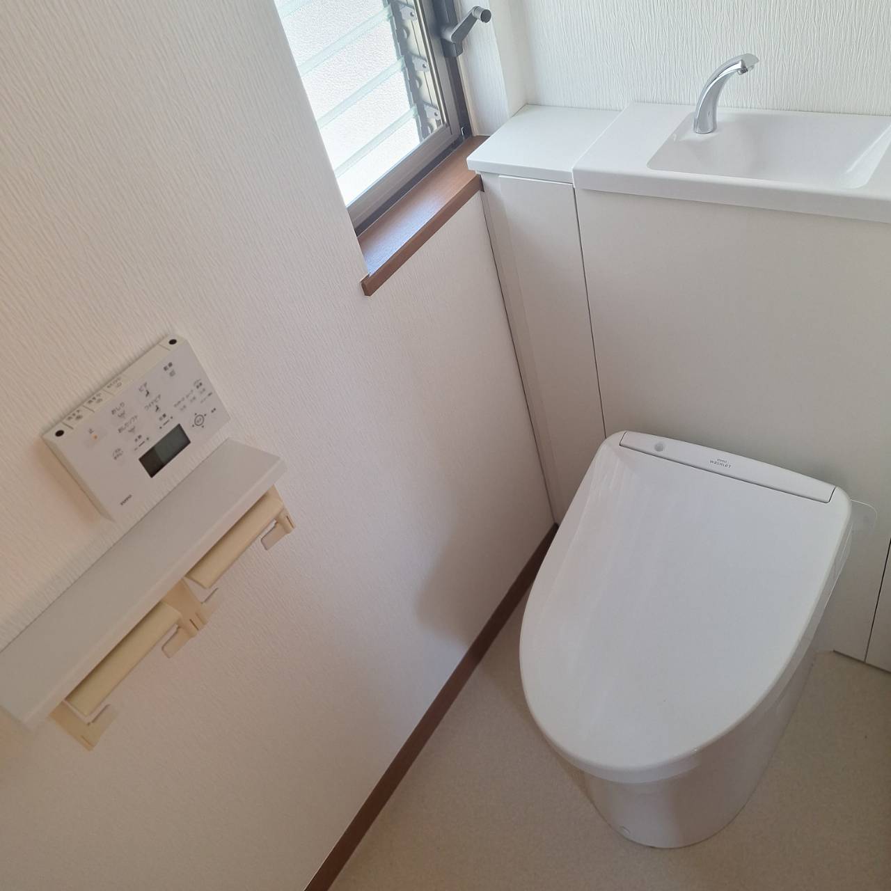 トイレ　1階2階それぞれ1つ有