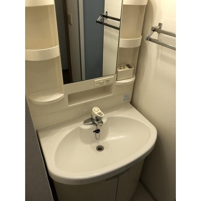 洗面設備　忙しい朝には欠かせない洗面所です