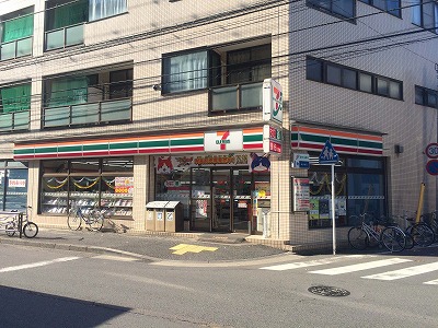 コンビニ　セブンイレブン川崎神明町店（コンビニ）まで214m