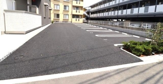駐車場　駐車場