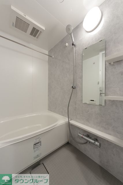 バス・シャワールーム　※写真は同タイプ住戸です。