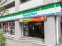 コンビニ　ファミリーマート新宿天神町店（コンビニ）まで138m