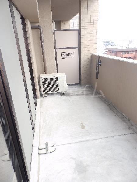 バルコニー　違うお部屋の写真です。ご参考までに