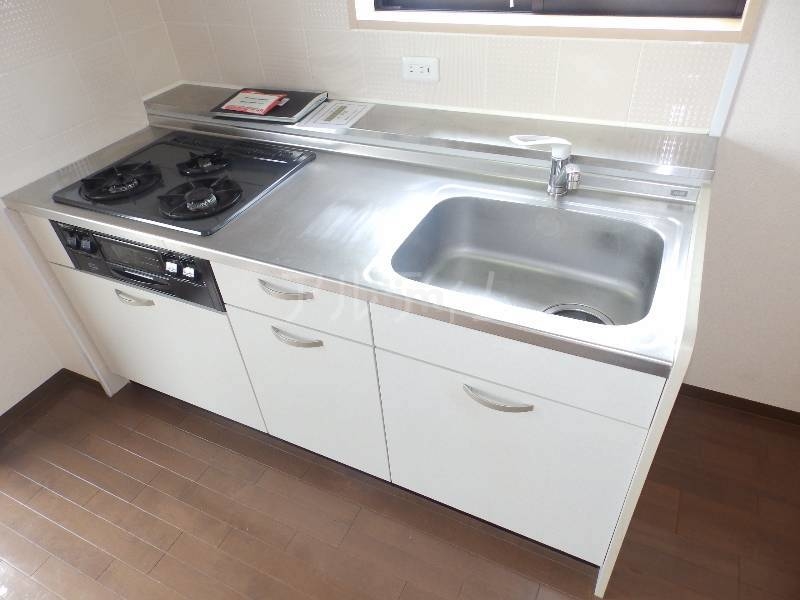 キッチン　違うお部屋の写真です。ご参考までに